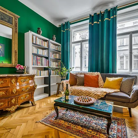 Spacious 85 Sqm For Monthly Apartment *