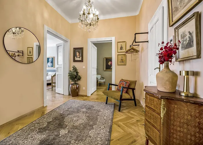 Spacious 85 Sqm For Monthly Apartament *
