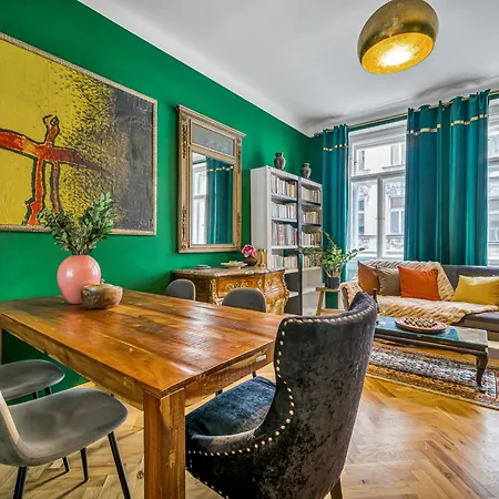Spacious 85 Sqm For Monthly Appartement *