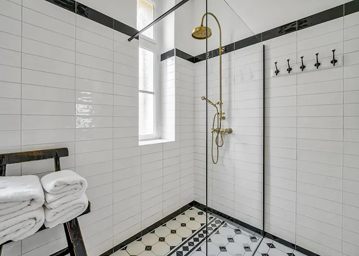 Spacious 85 Sqm For Monthly * פראג